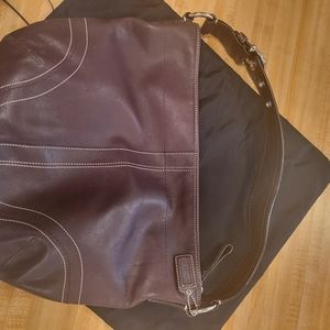 NEVER WORN LEATHER COACH HOBO!